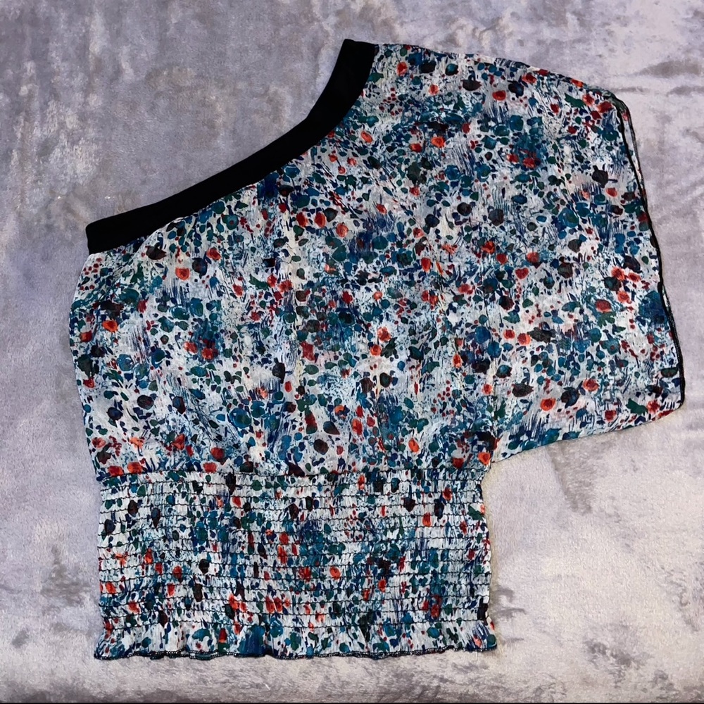 No Strings Attached One short sleeve lightweight floral summer top/shirt/t-shirt